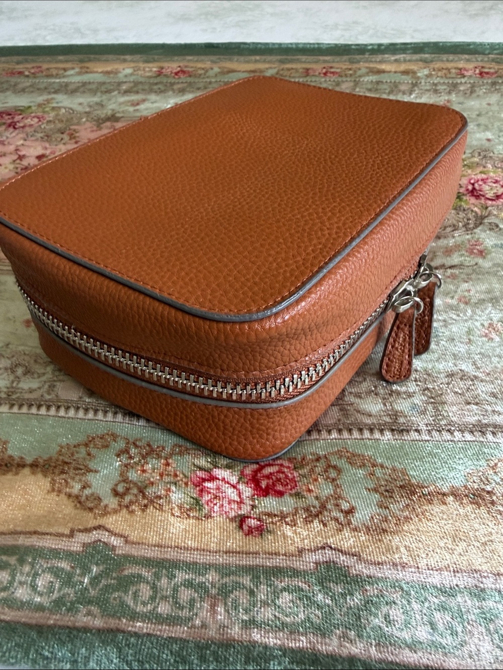 Trish McEvoy|The Power Of Makeup Medium Power Planner|Cognac Vegan Leather|EUC